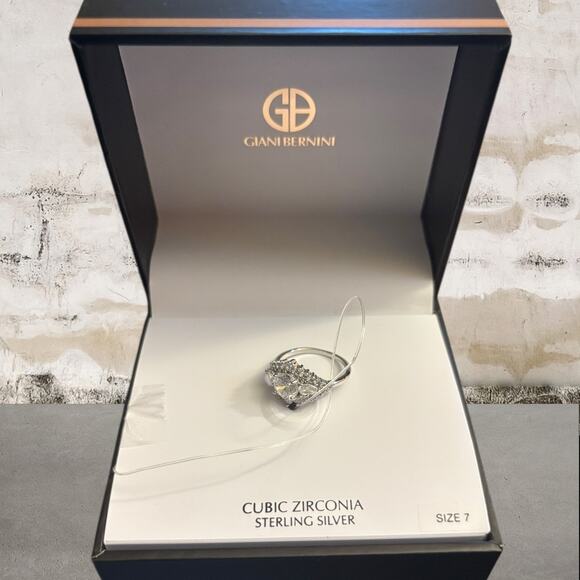 Giani Bernini NWT Cubic Zirconia Sterling Silver Round Cluster Ring Size 7 - Picture 3 of 8